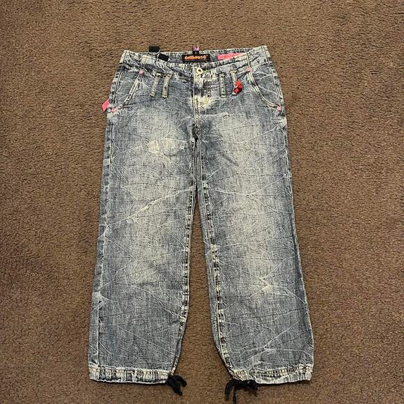 Y2K Dollhouse Low Rise Capris - Picture 3 of 5